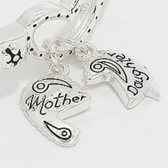 "Mother & Daughter" Heart Stretch Bracelet - Picture 4 of 4